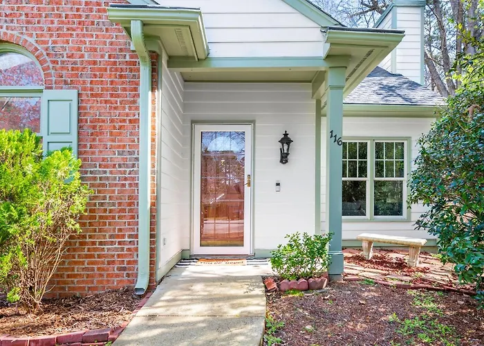 Cozy Industrial Kildaire Farms Home- Near Downtown