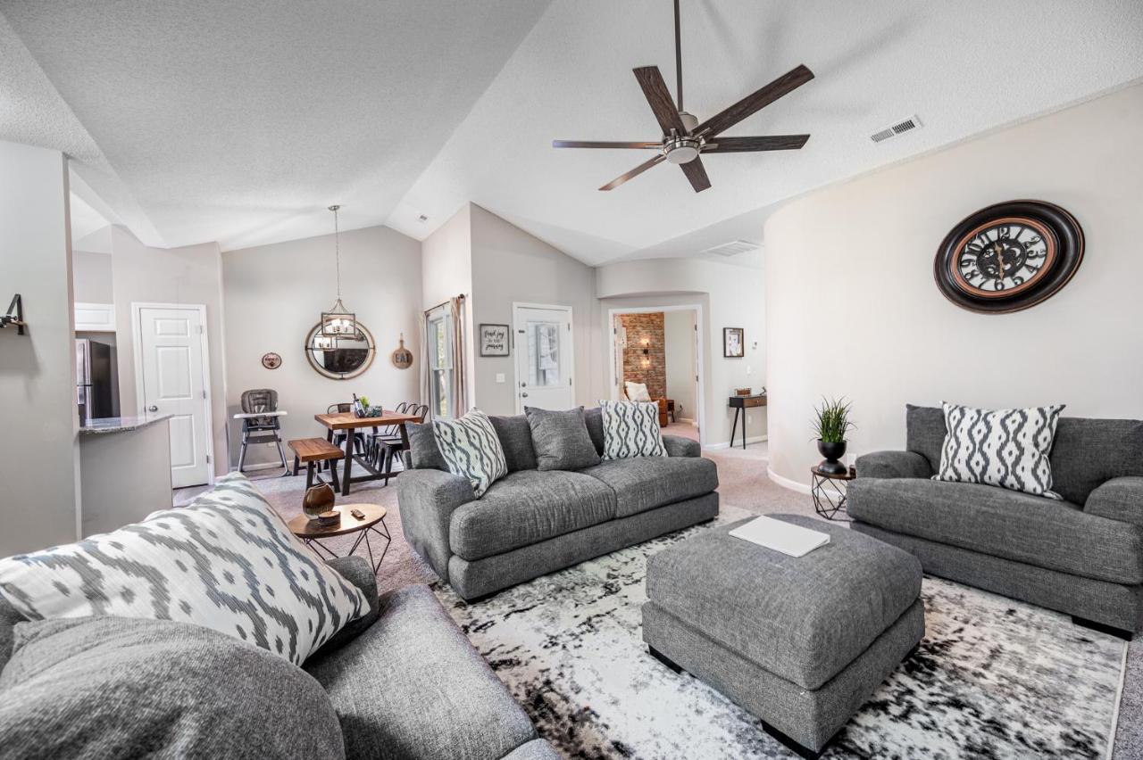 Cozy Industrial Kildaire Farms Home- Near Downtown * Cary