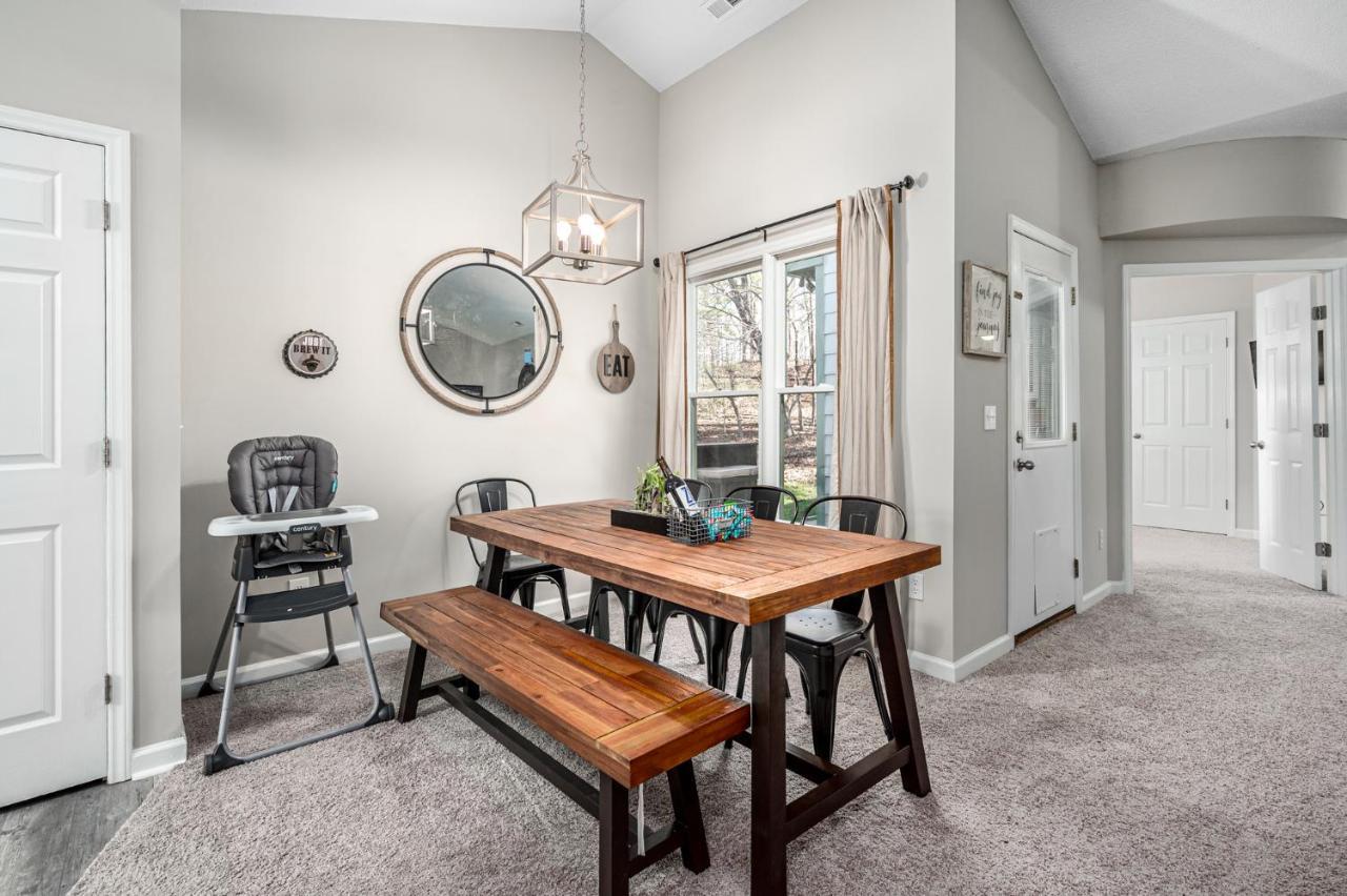 Cozy Industrial Kildaire Farms Home- Near Downtown * Cary