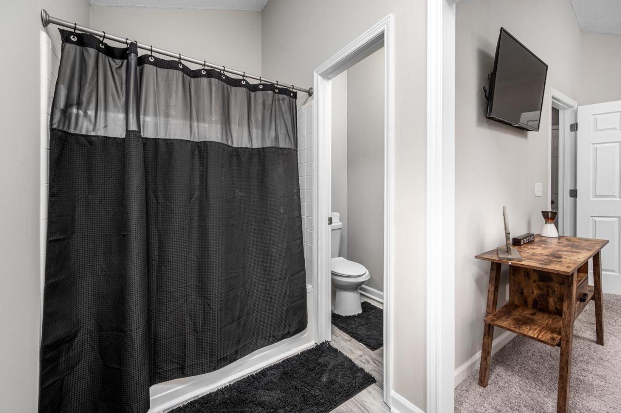 Cozy Industrial Kildaire Farms Home- Near Downtown