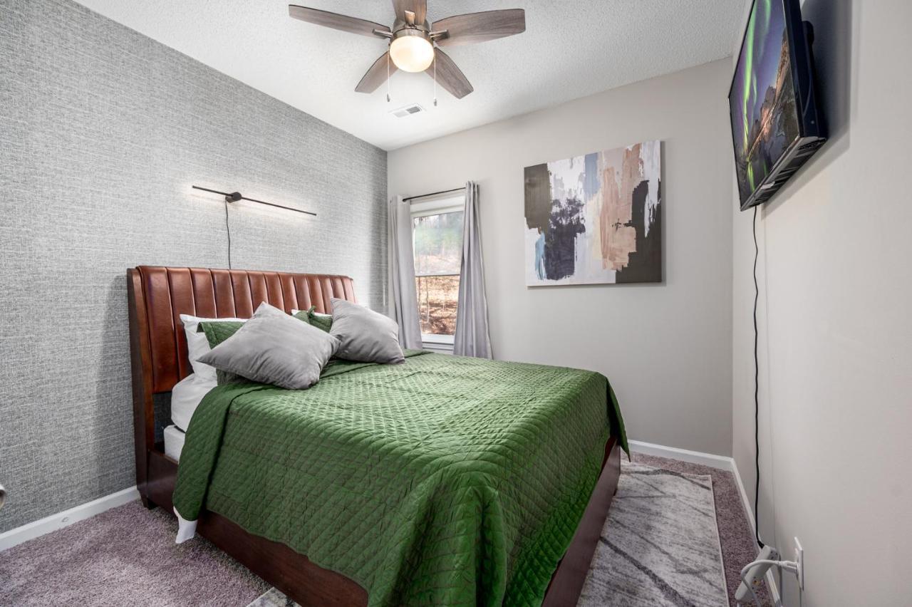 Cozy Industrial Kildaire Farms Home- Near Downtown * Cary